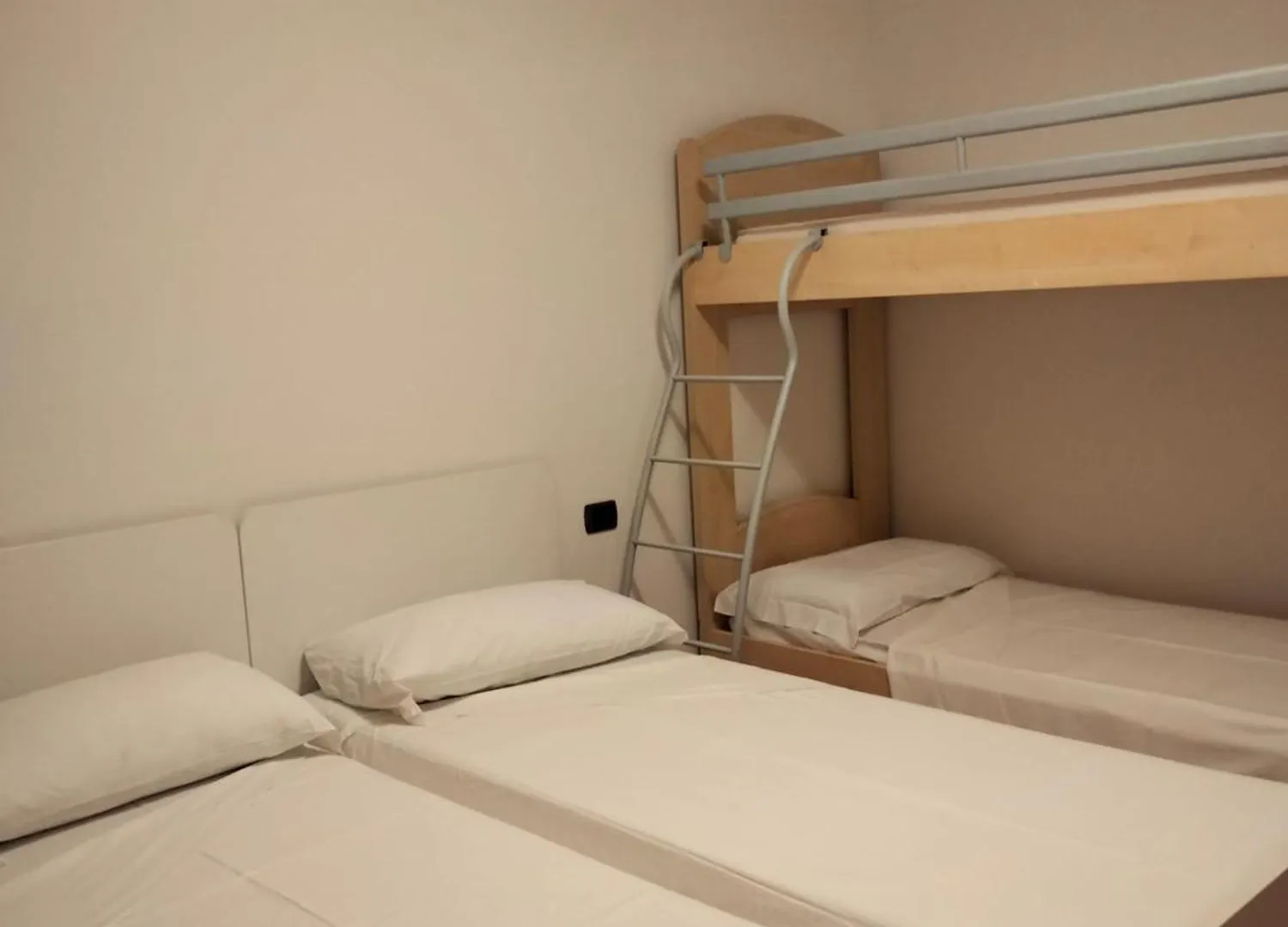 La Casa Sul Lago Apartments - Olive Tree Apartment ليمونِ سول غاردا